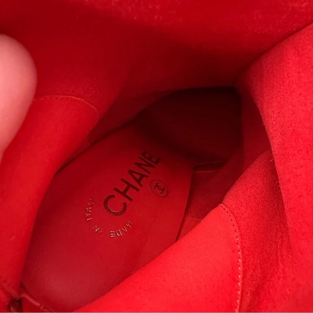CHANEL | Red Patent Leather CC Logo Block Heel Ankle Boots EU 37.5